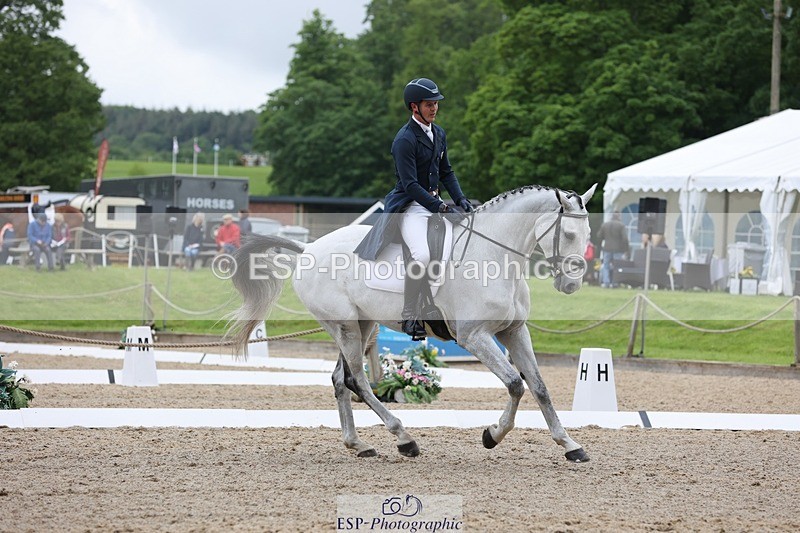 240523-093533-03164 - 207-IE_MR_MCGREGOR-Will_Furlong