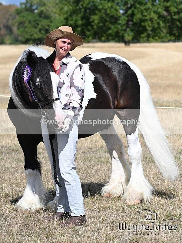 WJ7_9621 - Kellie and Nancy at Swallowfield 31-08-26