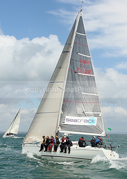 120630 ZARAFA GBR7712R SEATRACK WT7A2515 - ROUND THE ISLAND RACE - 30th June 2012