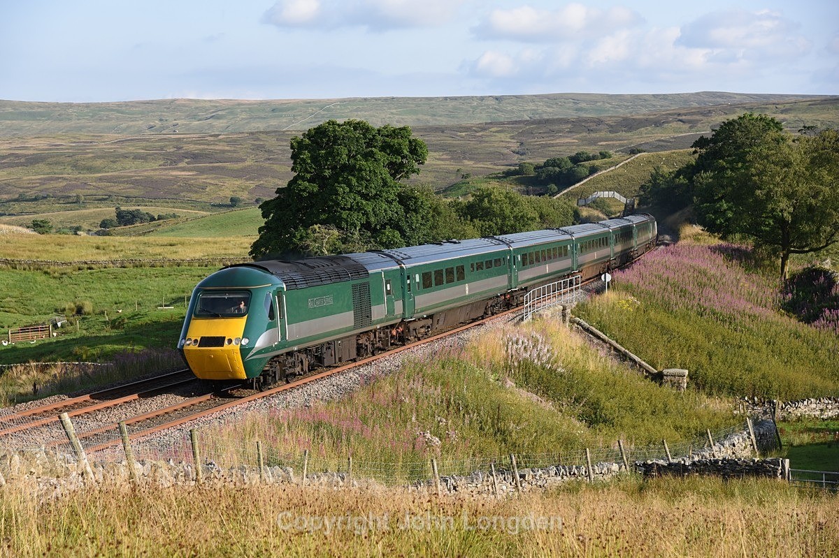 JL - 24.8.21 43058 & 43059 17:18 Skipton - Appleby, Quarry Farm - Quarry Farm