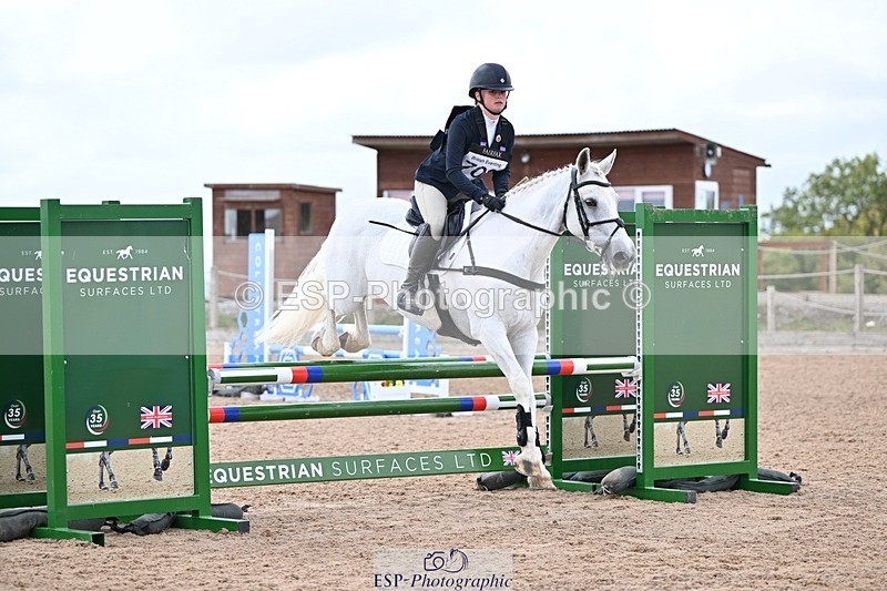 250831-132850-09944 - O-709-Cecilia.Behagg