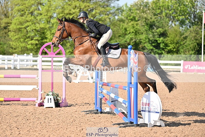 240509A-091422-00074 - Cls 1 British Novice and 90cm Open