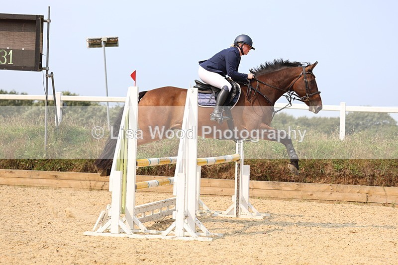 3E7A1650 - Class 4: Senior British Novice/90cm open