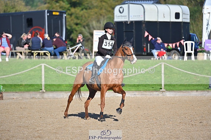 241027-105252-16496 - 414-Jane.Rogers-CORRIEVIEW.OSCAR