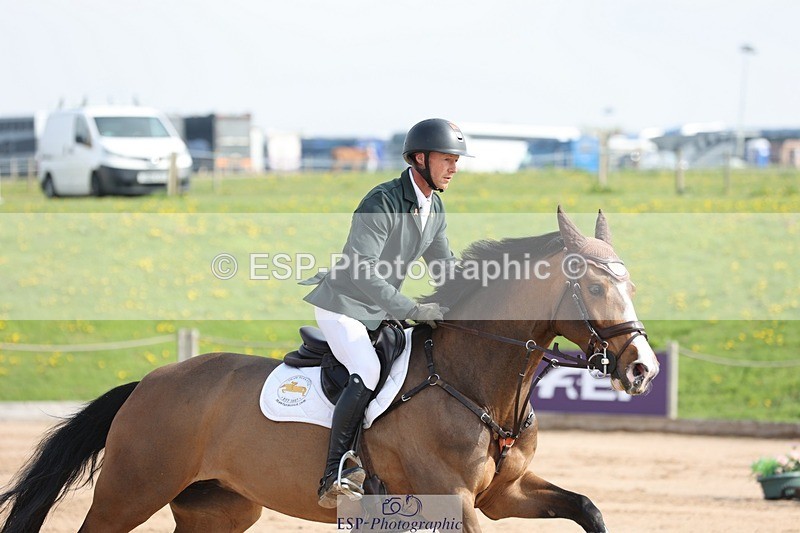 250424-103434-03109 - Cls 33 Young Horse 7yr old