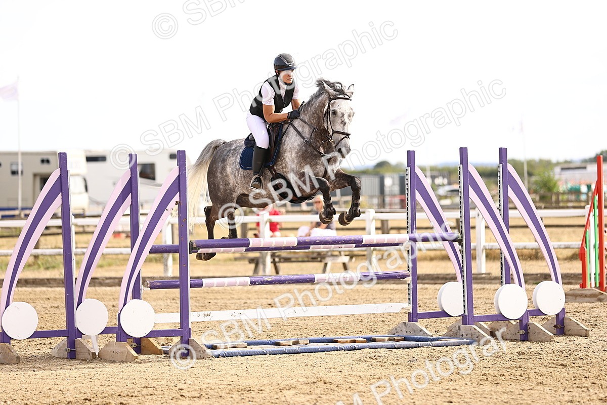 SBM_001689 - Class 6 - Senior Newcomers 1.10m