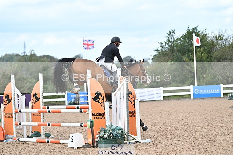 241005A-113031-03387 - SAT Cls 17 95cm Amateur Quali