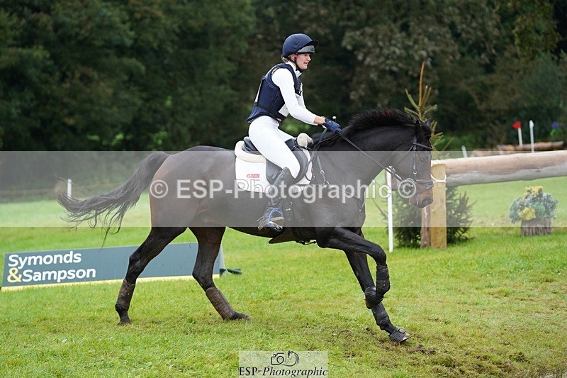 231021-115034-15626 - 645-COOLEY.CORPELLO-Francesca.Swallow-SC+XC