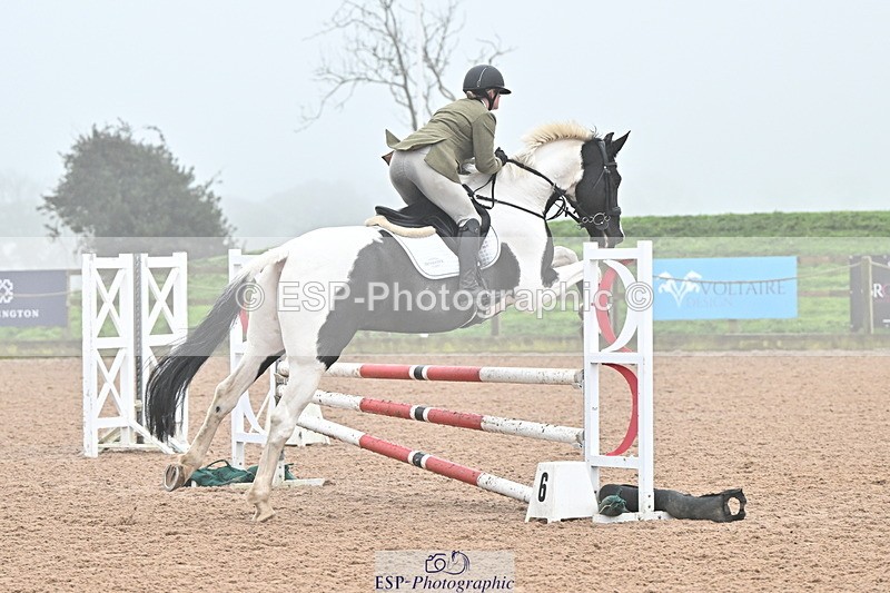 241103A-112549-07036 - SUN Cls 18 British Novice and 90cm Open