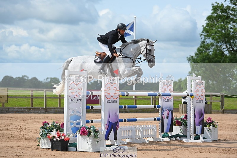 230721A-105842-05512 - Cls 6, 2 Star Medium 1.35m