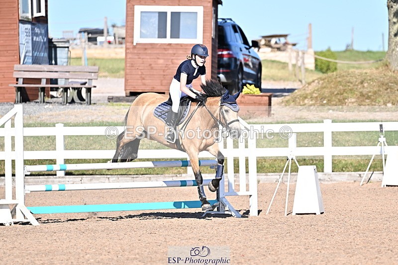 250708A-180021-00409 - 80cm Classes