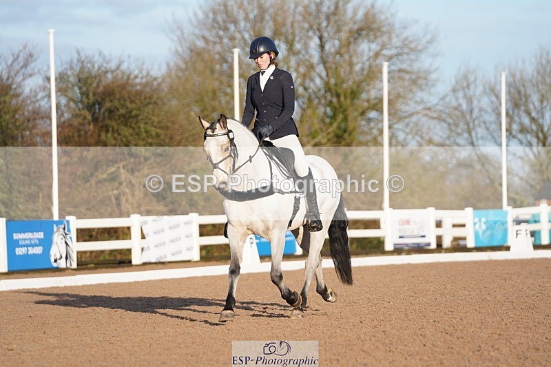 241214-104404-00242 - 146-CHLOE.DUNN-Towerhill.Shamie