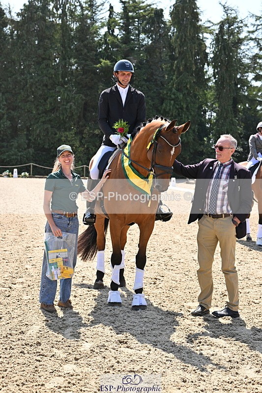 250810A-132501-06568 - Medium SILVER Presentations