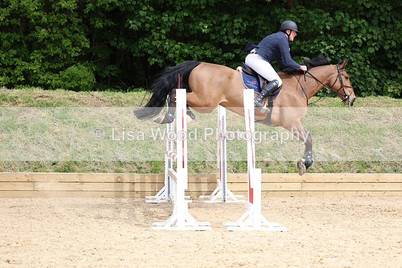 3E7A7672 - Class 8: Senior Foxhunter/1.20 open