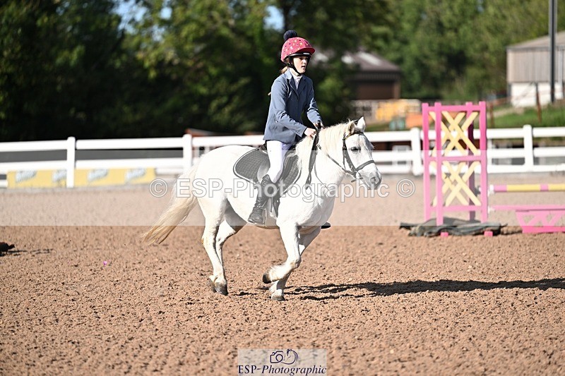 260915-164155-00079 - Clear Round and 60cm