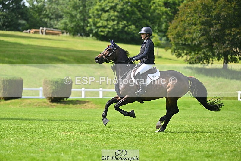 140626A-155513-00003 - Cld 46 Snr 1m 10 Grand Prix