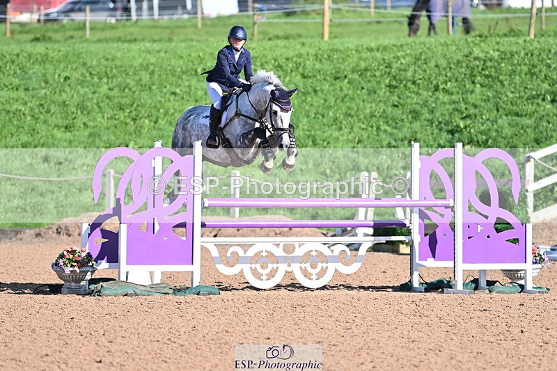 231014A-113200-04410 - Cls 18 Newcomers & 1.10m Open