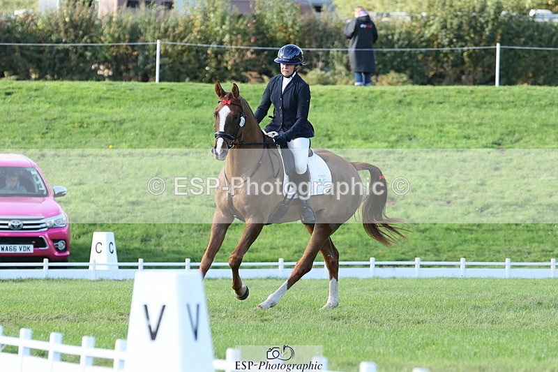 251024A-144412-14272 - G-573-Lisa.Stock