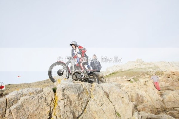 TR 010309-295 - 2 Day 01/03/09 (Sun)