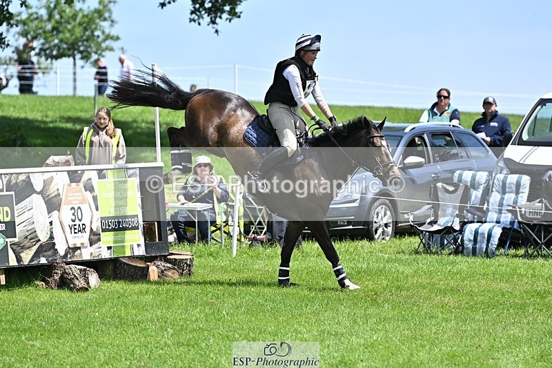 240525-131150-14348 - 113-MONANORE_GOLD-Jemima_Hughes