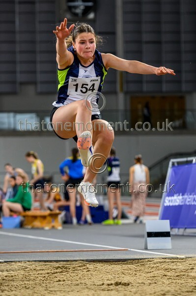 SeniorInd25-916760 - Field Female