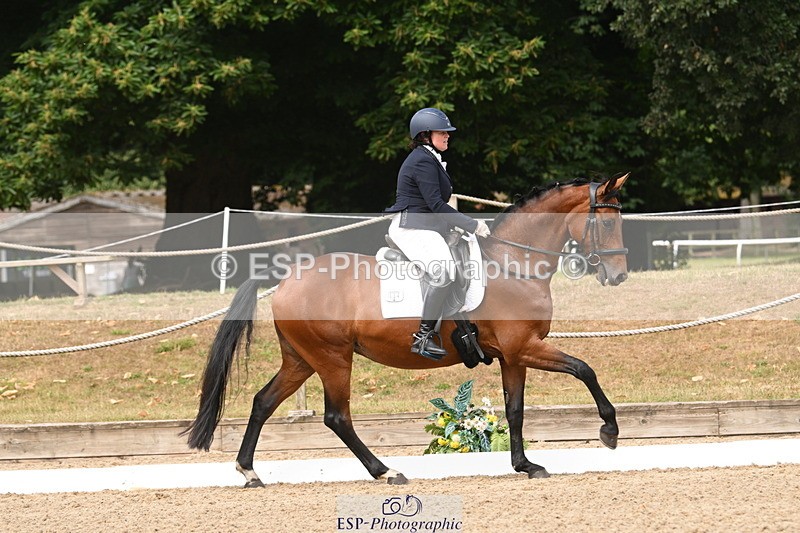 250719A-105035-04057 - 134-Carly.Moore-Taylors.Park.De'.Debutant