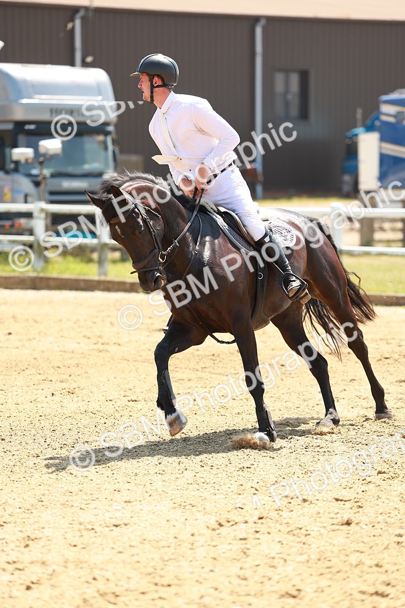 SBM_001483 - Class 4 - Senior Newcomers - 1.10m