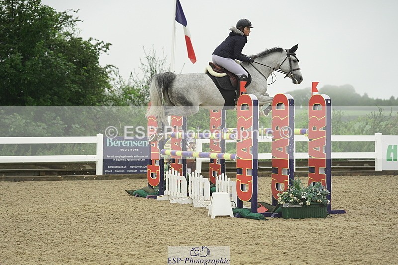 230722A-143240-09732 - Cls 23, 1 Star Gold 1.30m