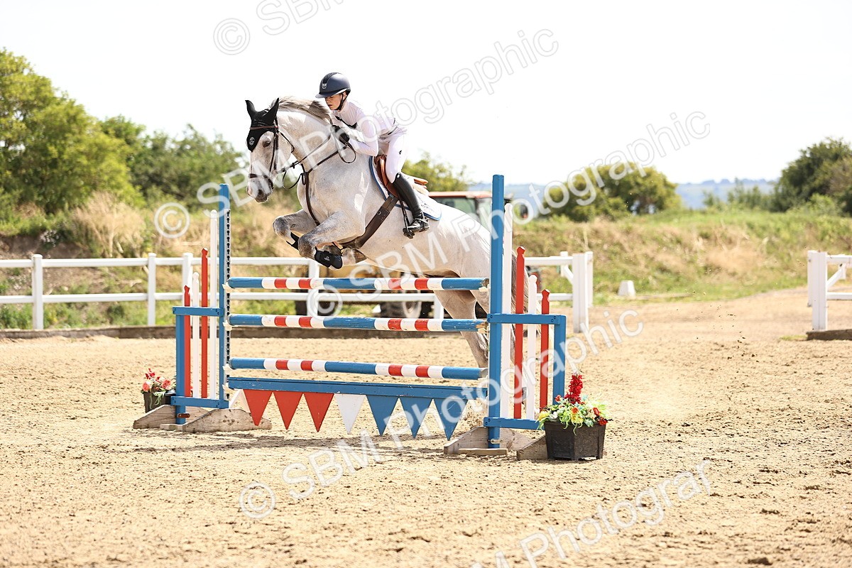 SBM_000705 - Class 15 - Redpost Equestian Senior Foxhunter - 1.20m