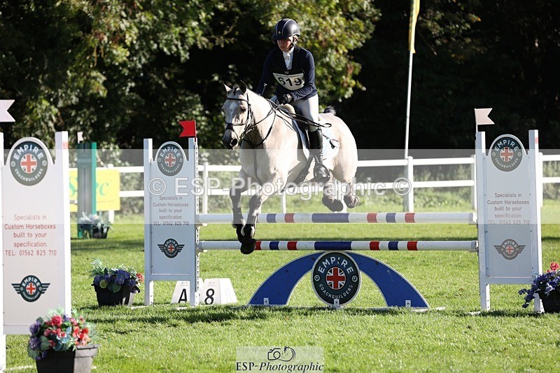 231022-102426-24506 - 619-GARVAGH.GOLDEN.OAK-Ella.Snow-TrotUp+SJ