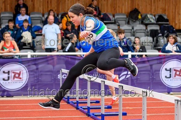 ComMast25-919617 - Track Female Set One