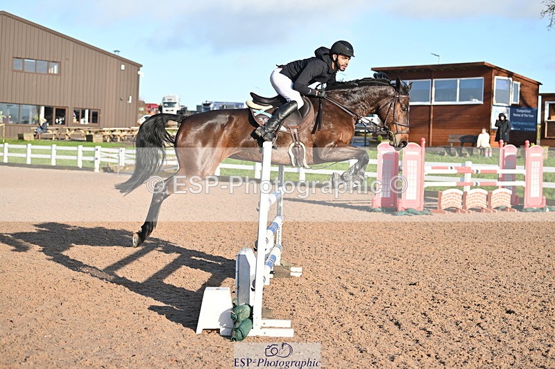 231210A-132353-02575 - Cls 20 Newcomers & 1.10m Open