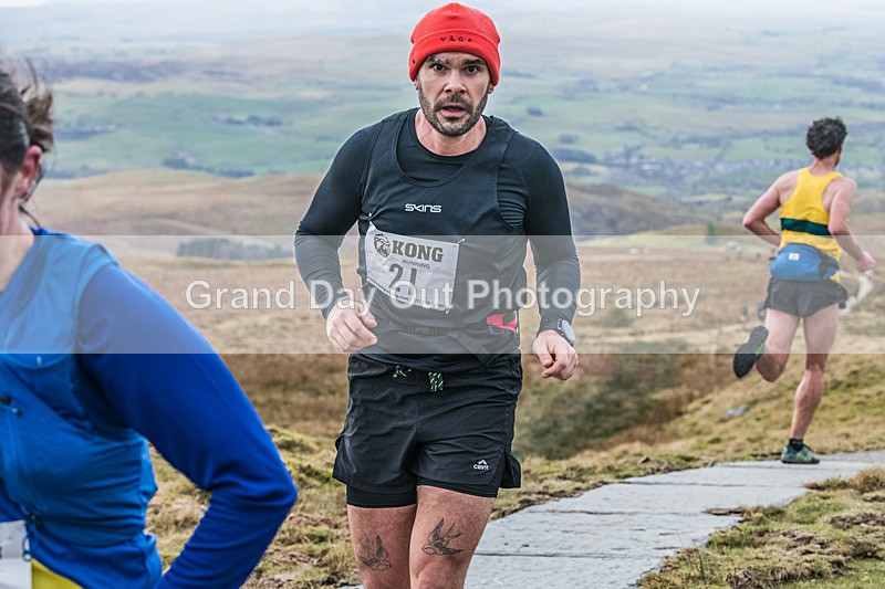 Nine Standards-232 - Nine Standards Fell Race Thursday 1st January 2026