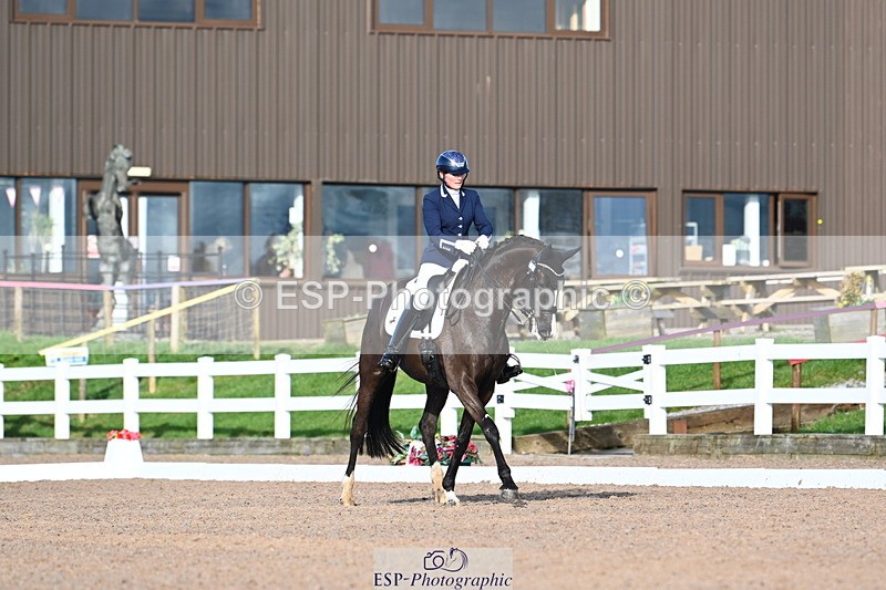 240218A-145210-08940 - 280-Nicola.Buchanan-ST.GILES.DARK.MAGIC