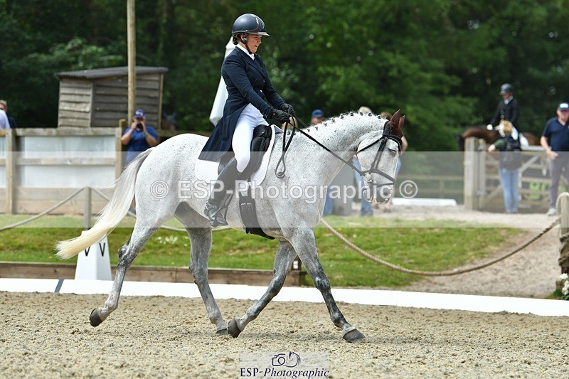 230525-114404-04091 - 203-DHI_CHILLI_START-Sophie_Hodgson-WEDTrotUp+DR