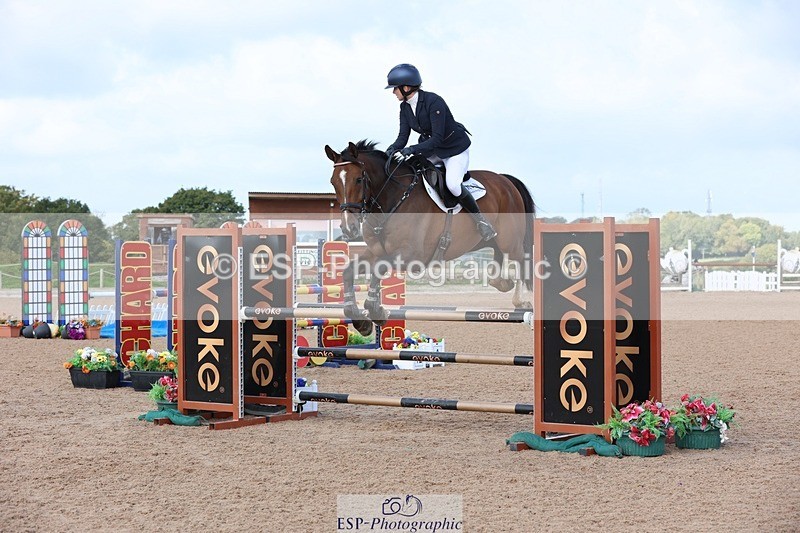 250911-104202-00699 - Cls 2 Snr Newcomers