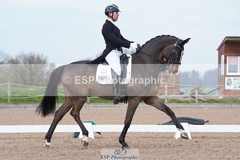 250403-103028-00746 - 019-Darren.Hicks-Sir.Robinson