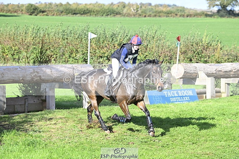 251024A-123323-11194 - B-132-Hannah.R.Jones