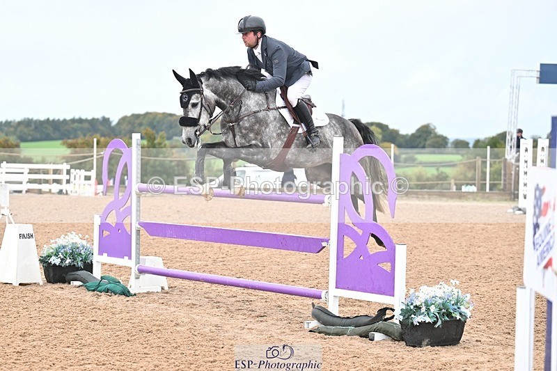 251003-133652-01164 - Cls 3 Foxhunter and 1.20m