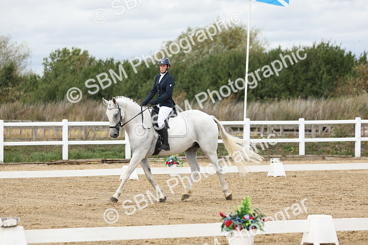 SBM_002639 - Class 7 - Novice 2 Warm Up