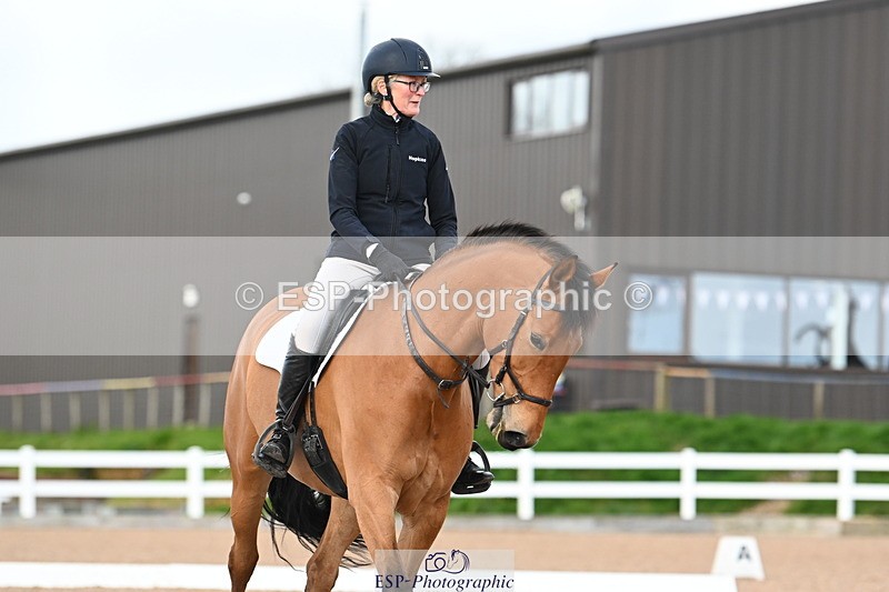 240323A-151833-02433 - UnA Novice 28