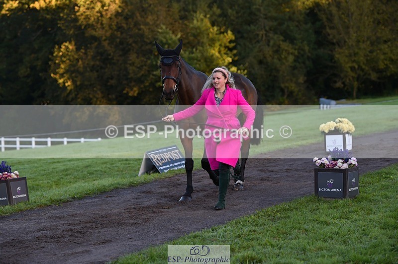 231022-084930-21382 - 628-WONDERLAND.T.H-Alice.Dalton-TrotUp+SJ