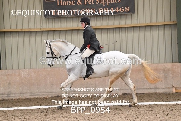 BPP_0954 - 18 / 19 - M BAKER