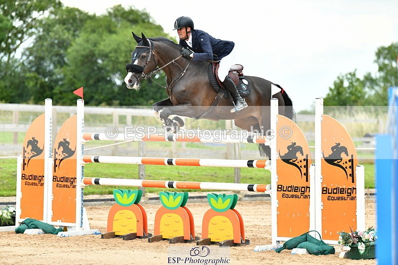 230720A-145644-03630 - Cls 9, 2 Star Big 1.40m Start to break