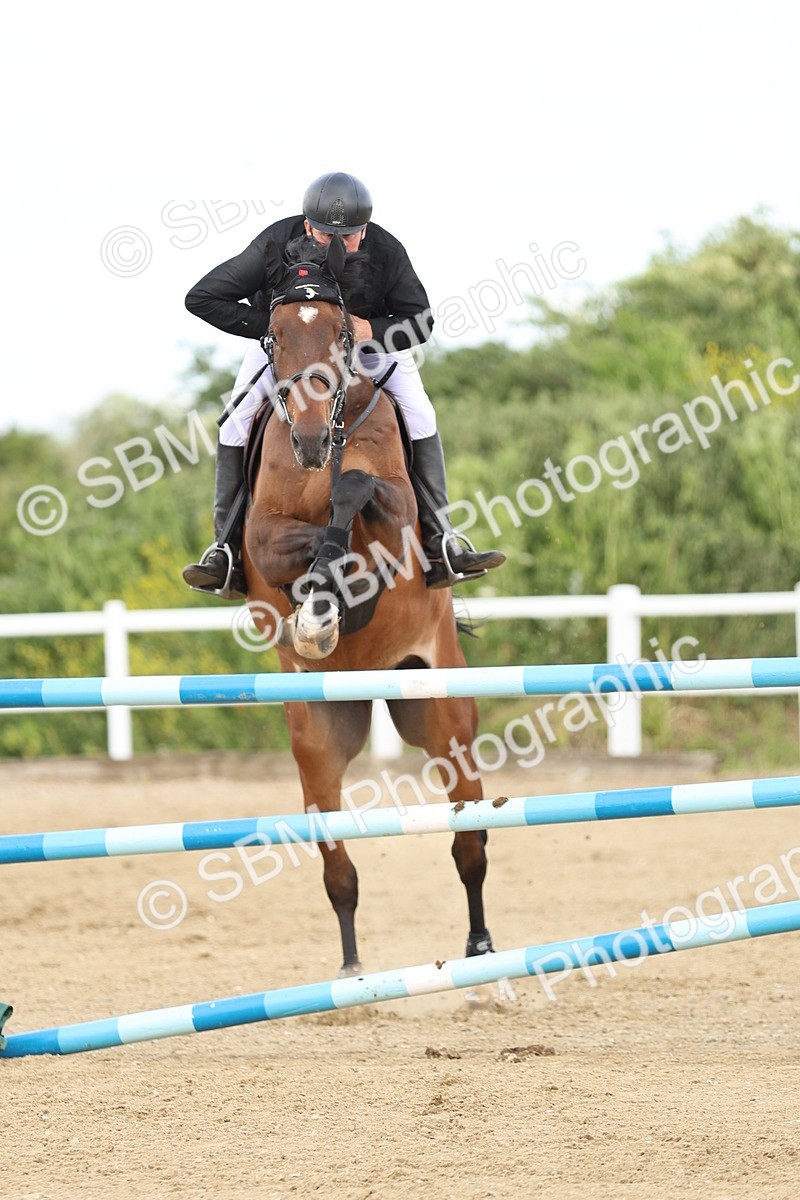 SBM_001241 - Class 5 - Senior Foxhunter - 1.20m