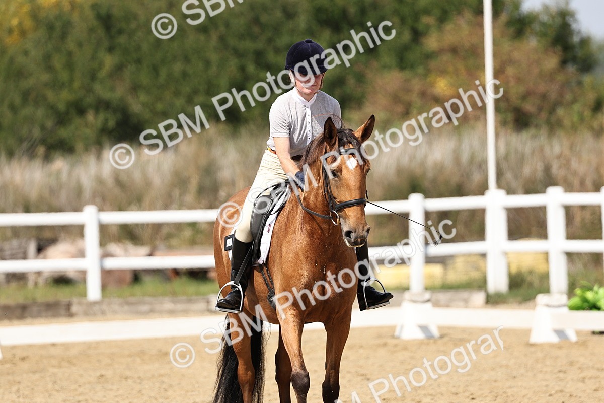 SBM_018656 - Class 16 - Novice 5 - 12.08-13.11