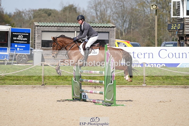 260322A-124749-01717 - 12 Newcomers 1m 10 Open