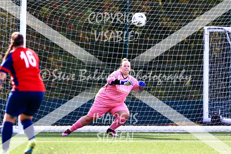 1DX30493 - 2025-10-05 FC Abbey Meads Ladies V Purton  Kingsdown FC Ladies