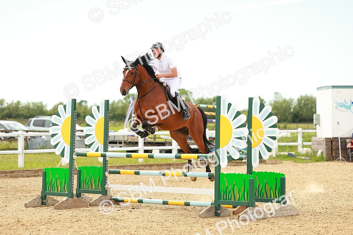 SBM_002274 - Class 4 - Senior Newcomers - 1.10m