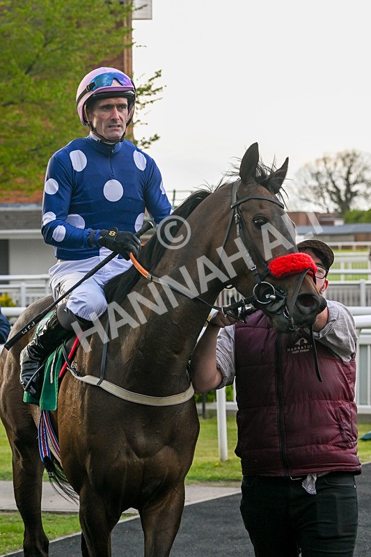 220425-Race 5-Super Hit-9238 - Race 5